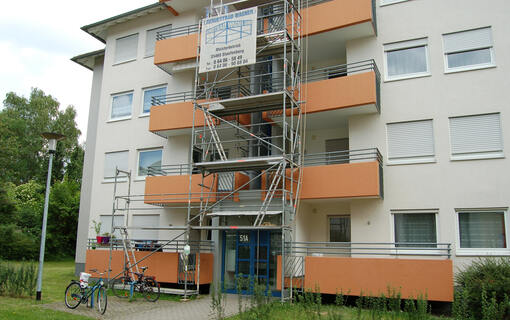 PCI-Systemaufbau ermöglicht dünnschichtige energetische Sanierung von Balkonen, Loggien und Laubengängen