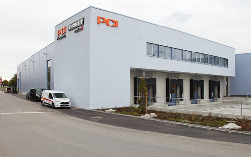PCI weiht neues hochmodernes Lieferzentrum in Augsburg ein