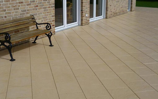 Concrete flagstones on a terrace – laid and grouted