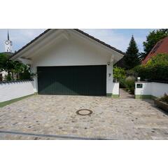 garageneinfahrt_neusaess_1_titelseite_galabau_broschuere_1