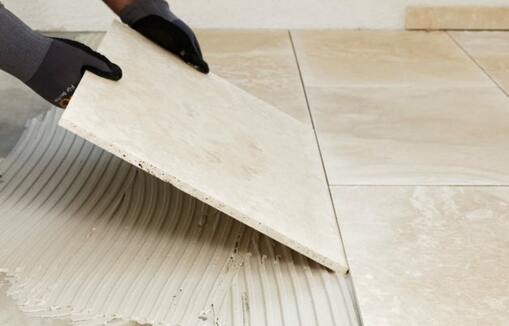 Naturwerksteine sicher verlegt - den richtigen Kleber für jeden Stein finden