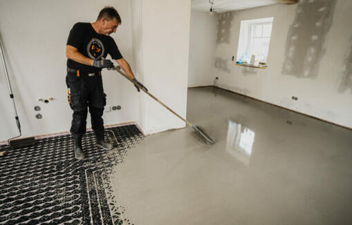 FUSSBODENHEIZUNG NACHTRÄGLICH EINGEBAUT, NACHHALTIG GEHANDEL